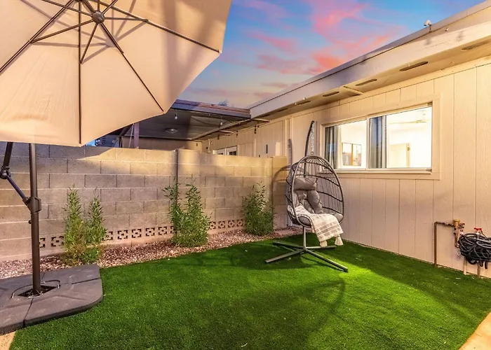 Opulent Old Town | Pool | Yard! Apartment Scottsdale